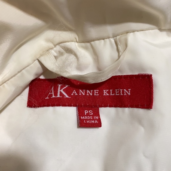Anne Klein Vintage White Hooded Down Jacket SP XC Host Pick 9/21! - Picture 7 of 9